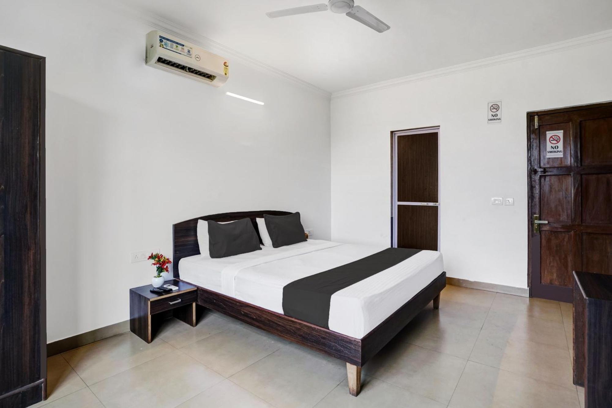 Super Hotel O Porvorim Sangolda Bagian luar foto