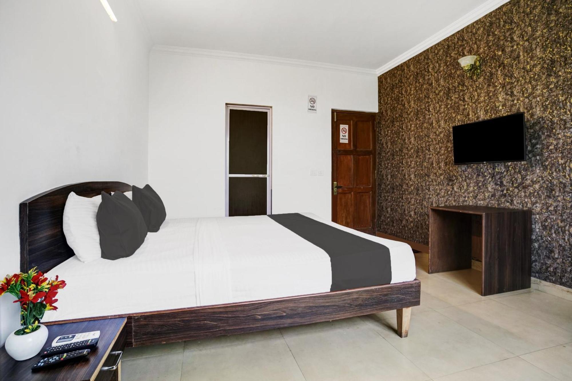 Super Hotel O Porvorim Sangolda Bagian luar foto