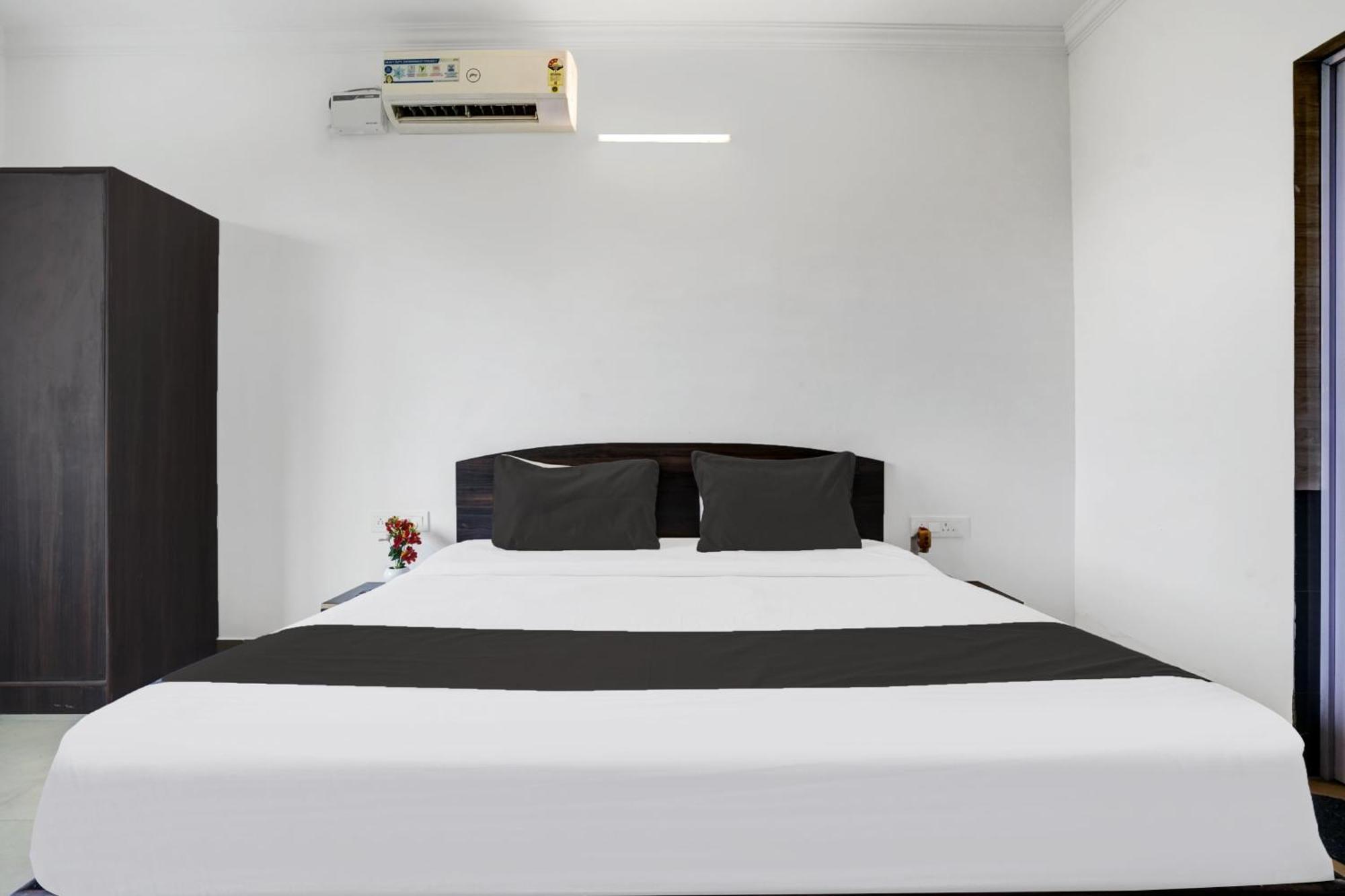 Super Hotel O Porvorim Sangolda Bagian luar foto