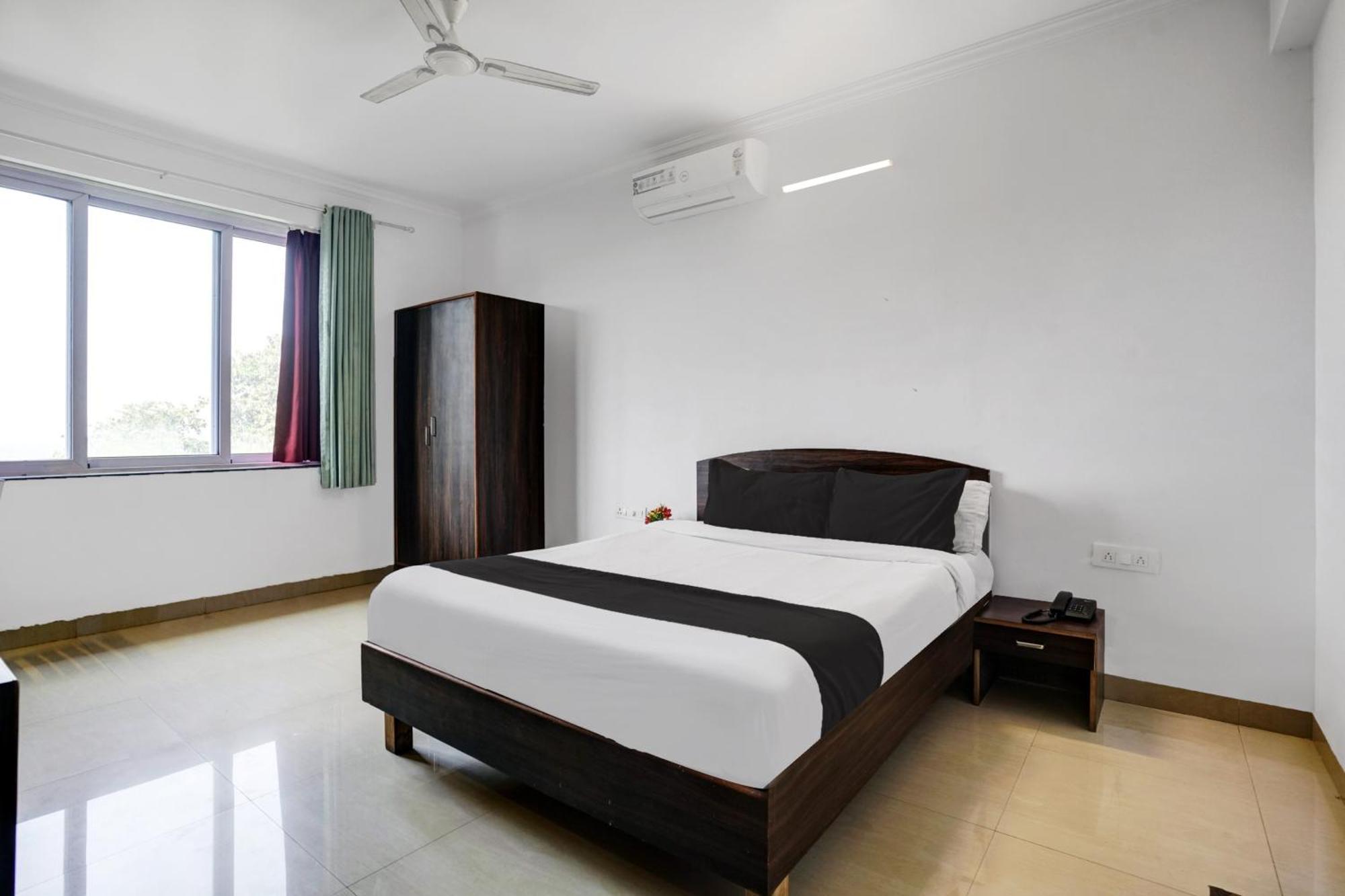 Super Hotel O Porvorim Sangolda Bagian luar foto